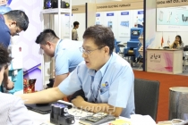 단순 임가공 넘어 베트남을 아세안 시장 전초기지로 삼아야