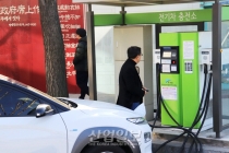 전기차 충전소는 느는데 ‘완속충전기’ 비중 여전히 높아