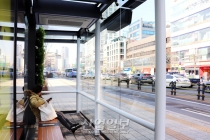 [사진으로 보는 산업뉴스] 버스정류소가 미세먼지 청정구역? ‘스마트 에코쉘터’