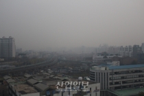 미세먼지 정부 대응에 국민 대부분 ‘보통 or 불만족’