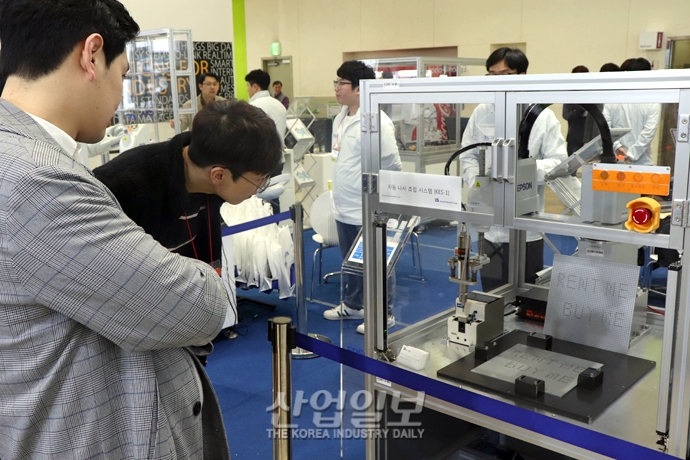 [스마트팩토리·오토메이션월드] 한국엡손, 스카라로봇 등 산업용로봇 5종 전시