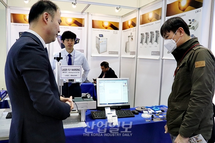 [포토뉴스][스마트공장·오토메이션월드] 스마트팩토리 적용 제품들 ‘구경하세요’