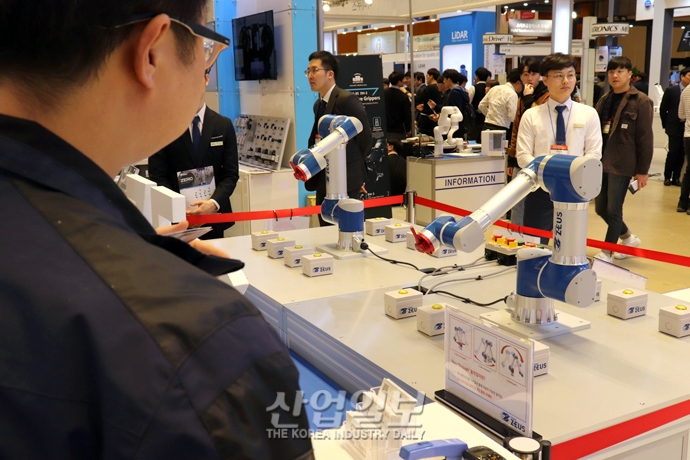 [스마트팩토리·오토메이션월드] “국내 산업용 로봇 시장 확대 위해 인증제도 간소화해야”