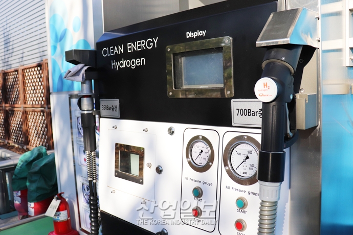 “국내 수소충전소 확대 핵심은 ‘충전기’ 수 아닌 ‘충전소’ 수”