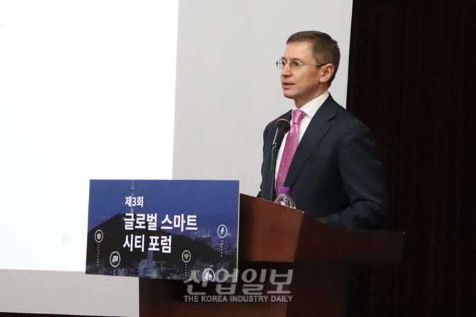 ‘스마트시티’, “정부 아닌 기업 주도…시민 참여 도모해야”