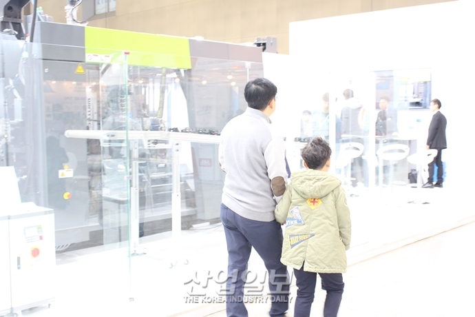 [포토뉴스] [코플라스 2019] 전시회 마지막날까지도 이어지는 발길