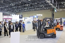 [포토뉴스] (주)두산, 물류산업전시회(KOREA MAT 2019)서 두산로지피아 소개