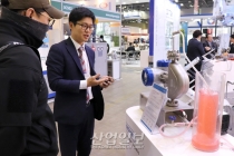 [포토뉴스] 크로네코리아, ‘이지엠’ 기능 갖춘 질량유량계 선보여