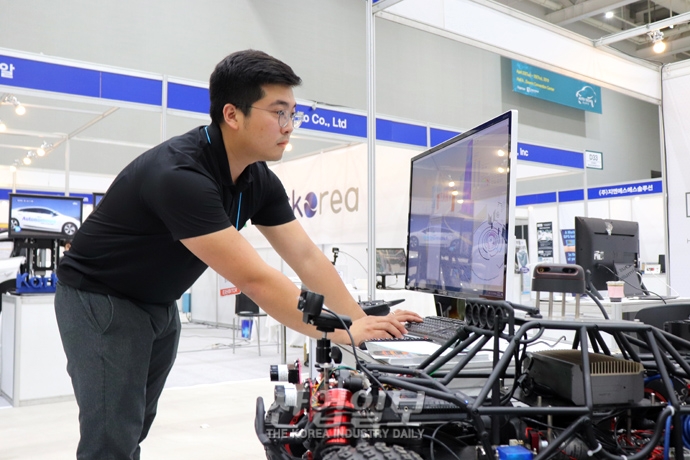 [2019 자동차 기술 산업전] 첨단을 입은 자동차 기술