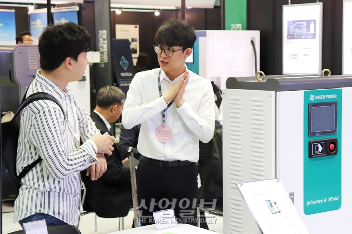 “전기차 배터리 고용량 영향으로 완속충전기 비율 줄어들 것”