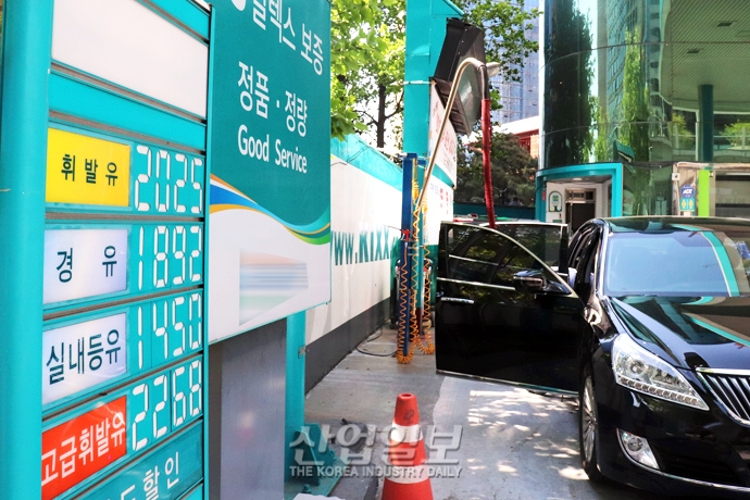 [사진으로 보는 산업뉴스] 유류세 인하 폭 절반 이하 ‘뚝’…15%→7%