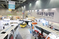 [포토뉴스] 2층 전기버스부터 스마트홈까지, 미래 기술 모인 ‘2019 국토교통기술대전’
