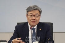 고용노동부 이재갑 장관 “내년도 최저임금, 새 위원회와 투명하고 합리적으로 정할 것”