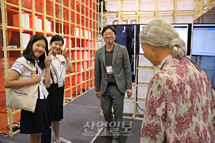 [포토뉴스] 2층 전기버스부터 스마트홈까지, 미래 기술 모인 ‘2019 국토교통기술대전’