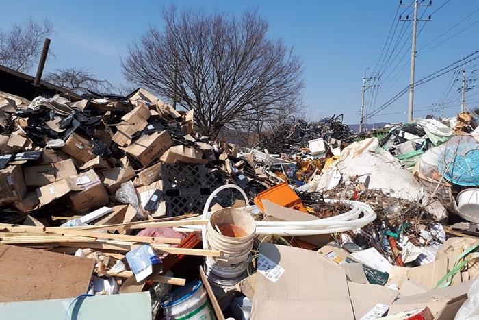 쓰레기 1천600여 톤 몰래 버리다 '덜미'