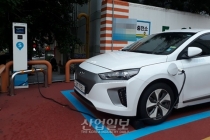 전기차, 팔아야 하는 대상에서 타고 싶은 차량으로 전환 중