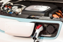 한국 기업, 유럽 전기차 배터리 시장 경쟁력 위해 배터리 원재료 확보해야