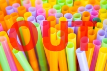 베트남, “플라스틱 OUT!”…쌀 빨대·바나나잎 포장지 등장