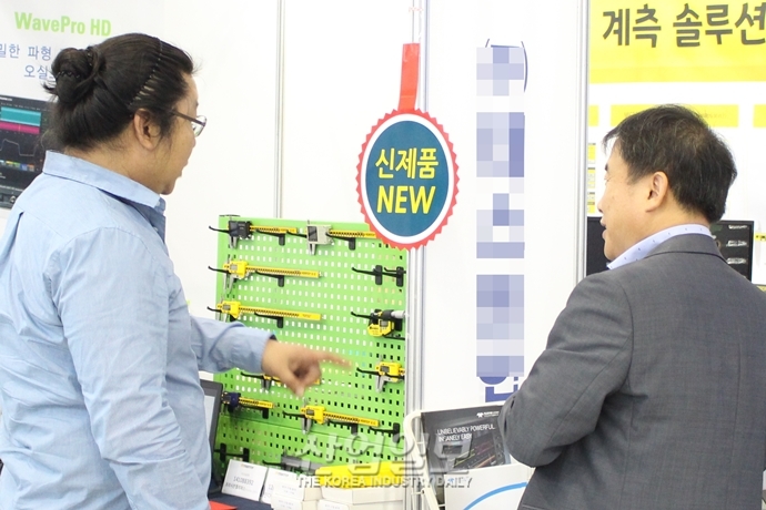 [동영상뉴스] 창고 가득한 재고, 미리가보는 전시회 통해 해결한다