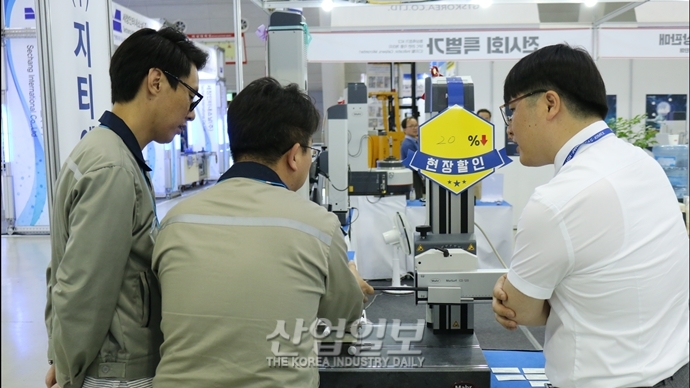 [동영상뉴스] 창고 가득한 재고, 미리가보는 전시회 통해 해결한다