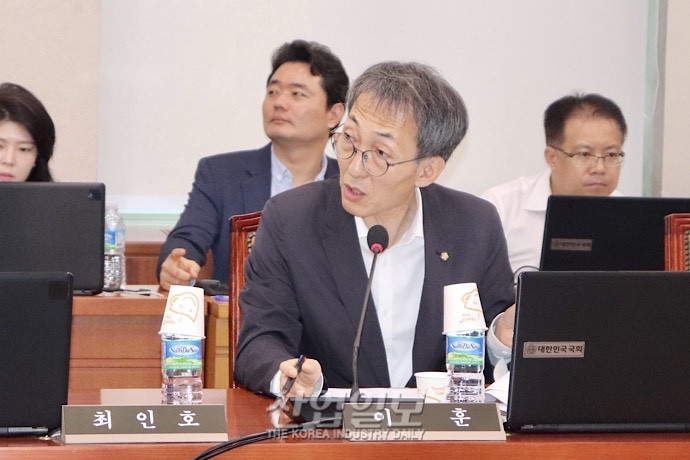 [2019 국정감사 현장] 이훈 의원, “최근 몇년 간 리튬이온배터리 화재 사고 줄지 않아”