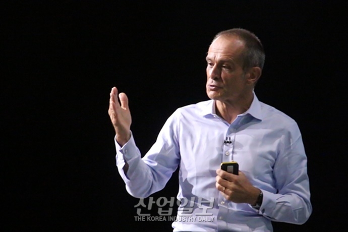 [슈나이더 in 바르셀로나] “전 세계 에너지 이슈 해결, ‘디지털 전환’으로 이뤄내야”