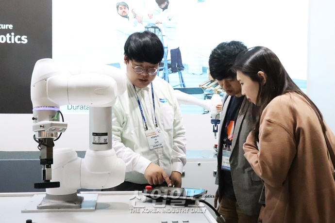 [포토뉴스] 첨단 기술 입은 ‘협동 로봇’