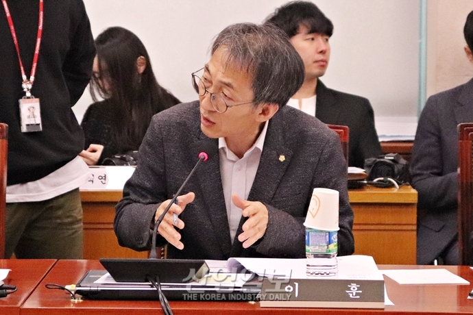 스마트공장, 고용 증가 효과 있나…대·중소기업 상생의 딜레마