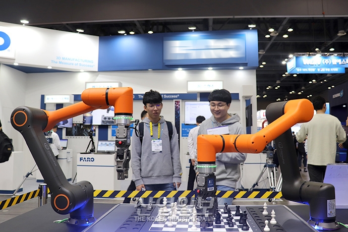 [2019 한국기계전] 생산↑ 불량↓, 제조업도 로봇이 ‘대세’