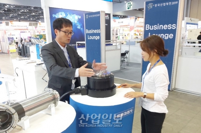 [2019 한국기계전] HSD코리아, 일렉트로스핀들, 2축헤드 라인 시연