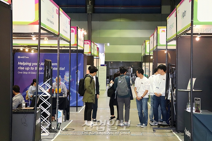 [포토뉴스] 최신 인공지능 기술 및 솔루션 ‘총집합’