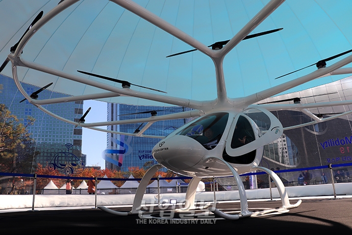 [포토뉴스] 5G 기술 접목한 자율주행차