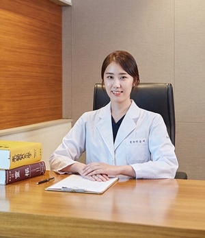 [칼럼] 안면비대칭 재발, 근본적인 치료로 예방할 수 있어