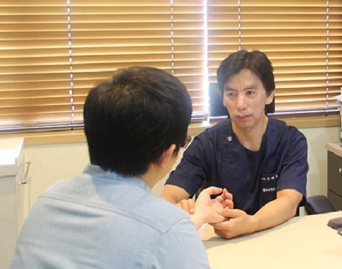 [칼럼] 추위에 악화된 두통, 혈액순환 장애가 원인?