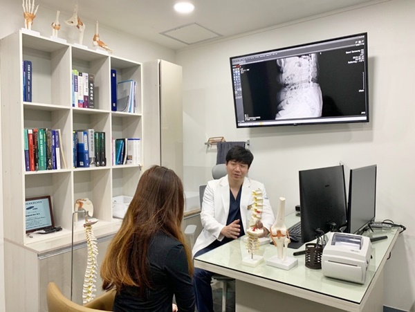 젊은 층에서도 발병 높은 허리디스크, 도수치료로 통증 완화“