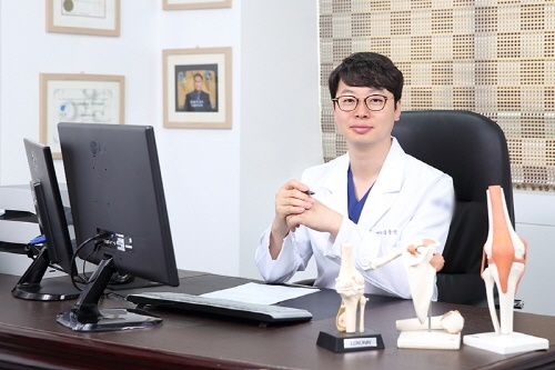무릎, 어깨, 허리 등 만성 통증 해결하려면 정형외과 내원 필요