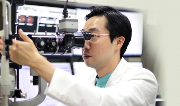 라식, 라섹 등 시력교정 수술, 충분한 상담과 검사 통해야