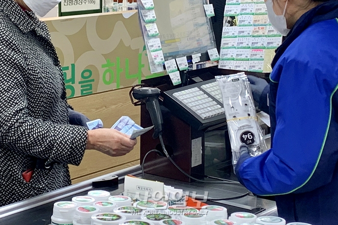 [포토뉴스] ‘코로나19’가 가져온 마스크 대란