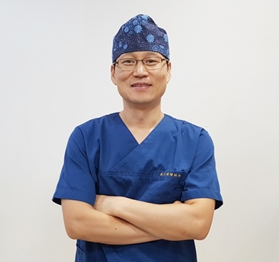 [칼럼] 비절개 눈매교정, 성형외과 전문의 여부 확인해야