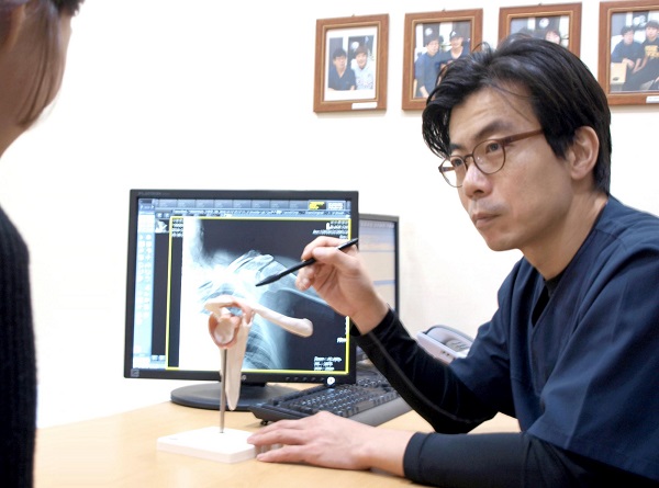 어깨탈골, 어깨탈구 방치하면 어깨구조물에 손상 가해져