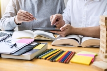 美 지속되는 자택 대기조치에 ‘홈스쿨링’ 관심 급상승