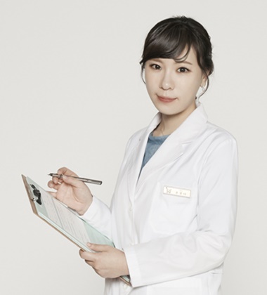 이중턱 없애기, 지방흡입 수술 없이 개선 가능할까?