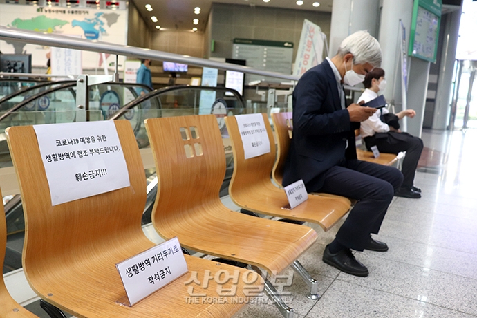 [포토뉴스] 코로나19로 멈췄던 전시회 서서히 ‘기지개’