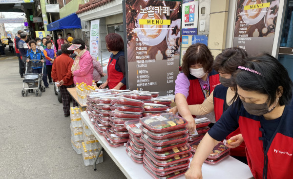 정서진중앙시장, '지역상생프로젝트' 무료 도시락 봉사