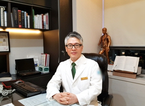 예후가 나쁜 틱장애 ‘투렛증후군(뚜렛증후군)’ 적극적인 치료 필요