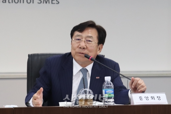 포스트코로나19 맞이한 중소기업, 최저임금 동결·노사합의시 연장근로 등 필요