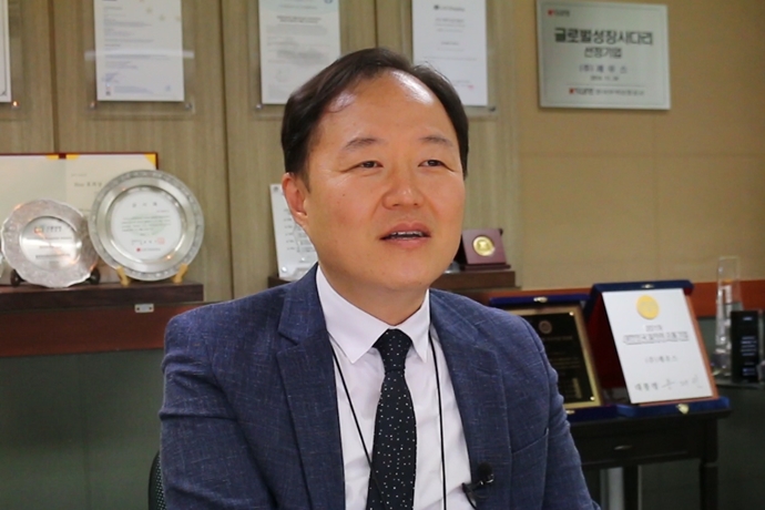 [2020 로보월드] 창사 50년 제우스 “소형 로봇 시장의 강자가 목표”