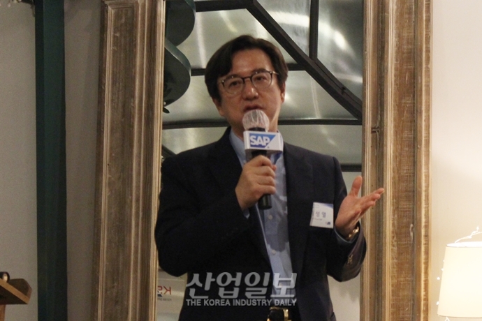 지능형 기업으로의 전환, 지속가능성·일하는 방식 변화가 관건