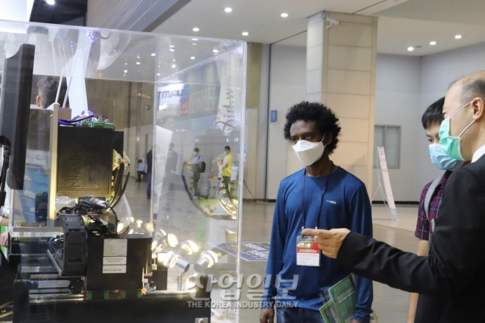 [포토뉴스] 금속산업대전, 코로나19에도 속속 이어지는 발길