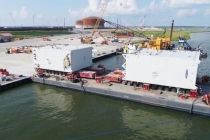 칼카시우패스 LNG 수출 시설에 첫 액화 장비 도착